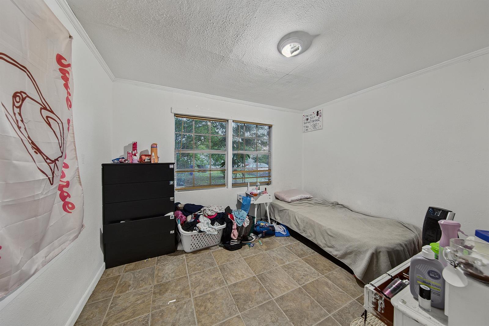 See details A-B / 0 2592 sq. ft. $ 2026-10-19 0 Photo