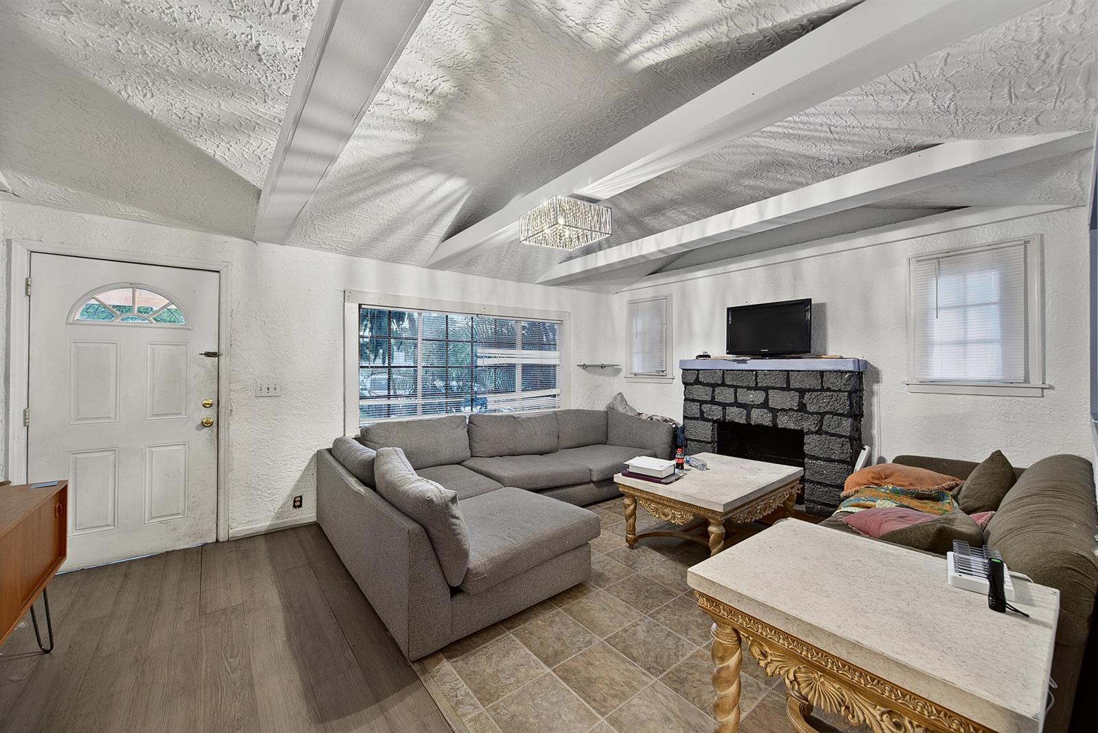 See details A-B / 0 2592 sq. ft. $ 2026-10-19 0 Photo