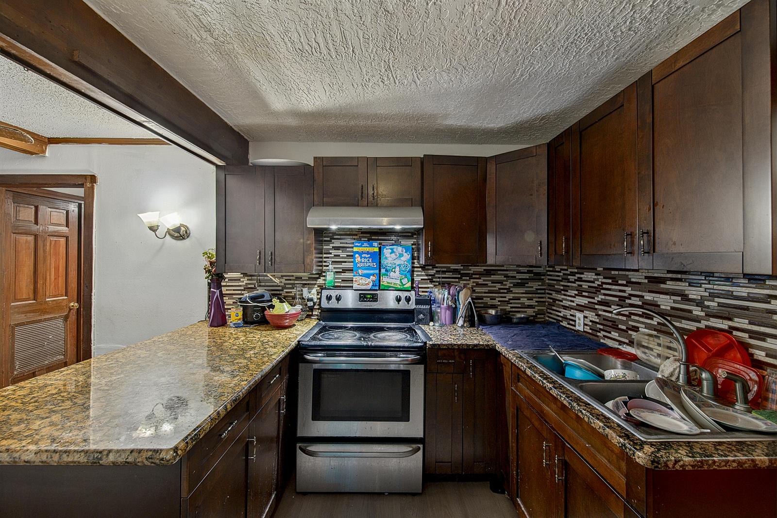 See details A-B / 0 2592 sq. ft. $ 2026-10-19 0 Photo