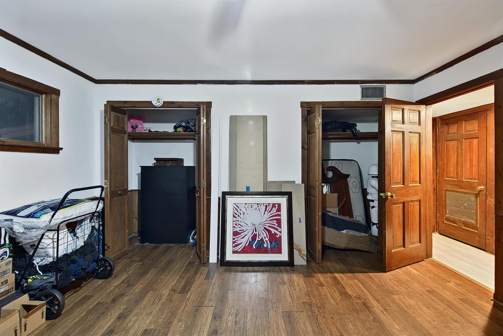 See details A-B / 0 2592 sq. ft. $ 2026-10-19 0 Photo