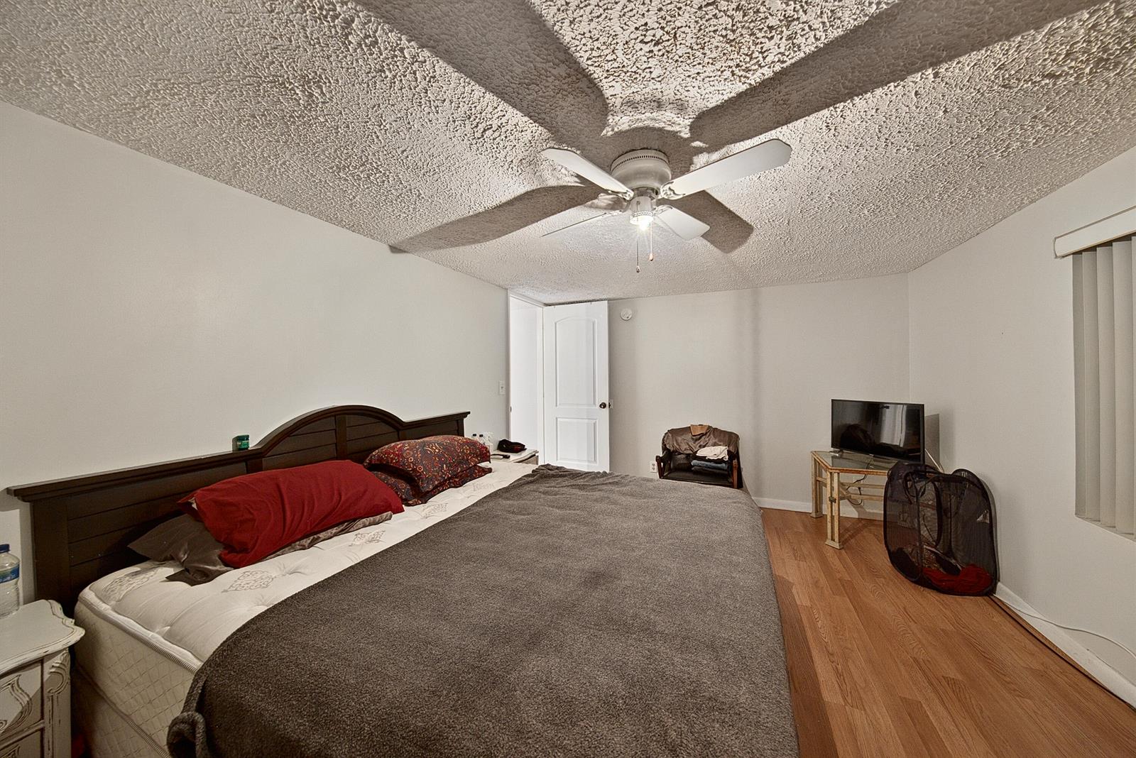 See details A-B / 0 2592 sq. ft. $ 2026-10-19 0 Photo