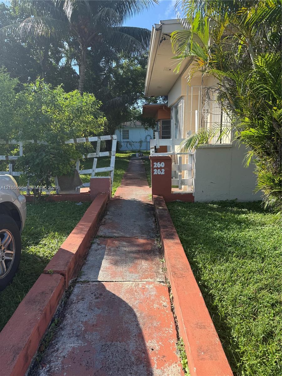   /  1564 sq. ft. $ 2026-10-18 0 foto