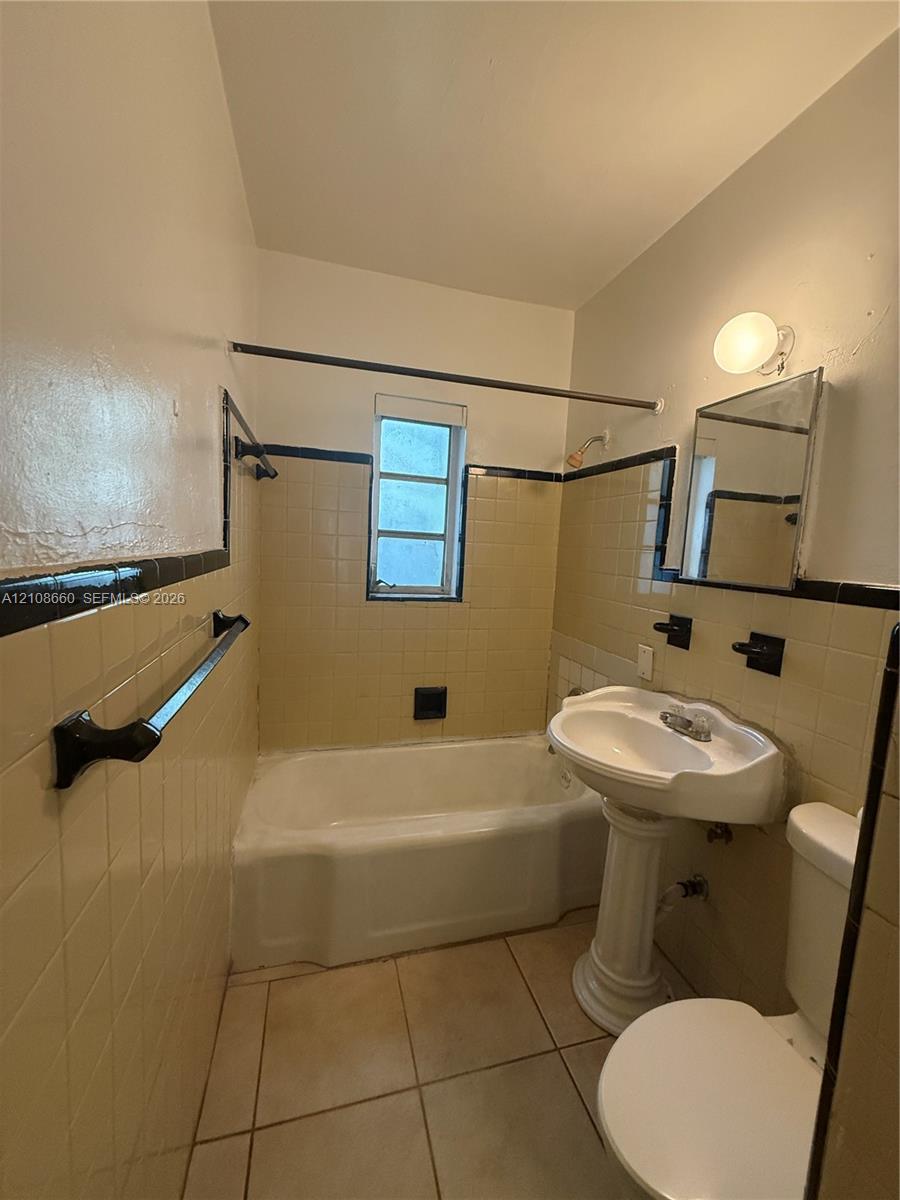   /  1564 sq. ft. $ 2026-10-18 0 foto