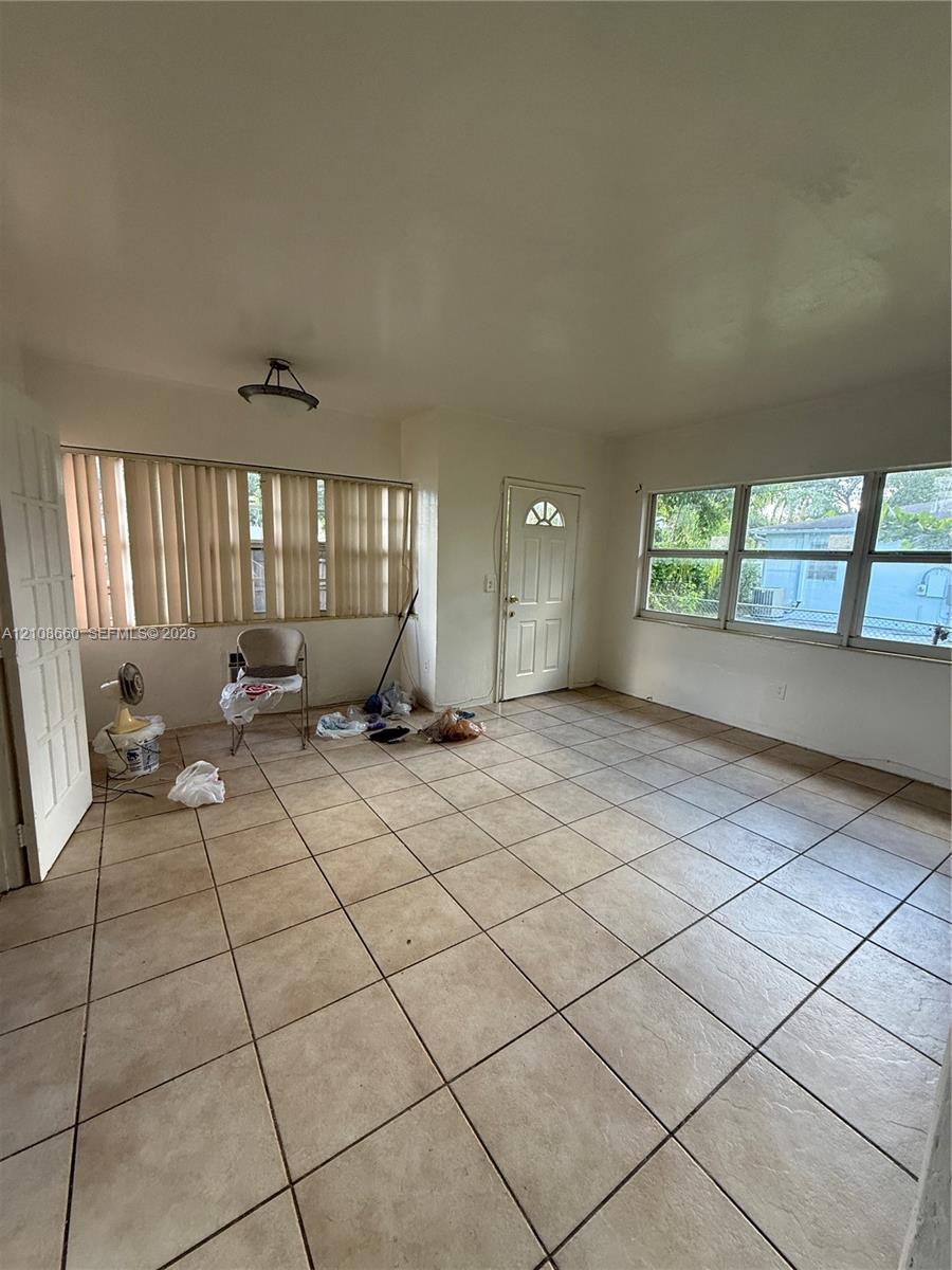   /  1564 sq. ft. $ 2026-10-18 0 foto