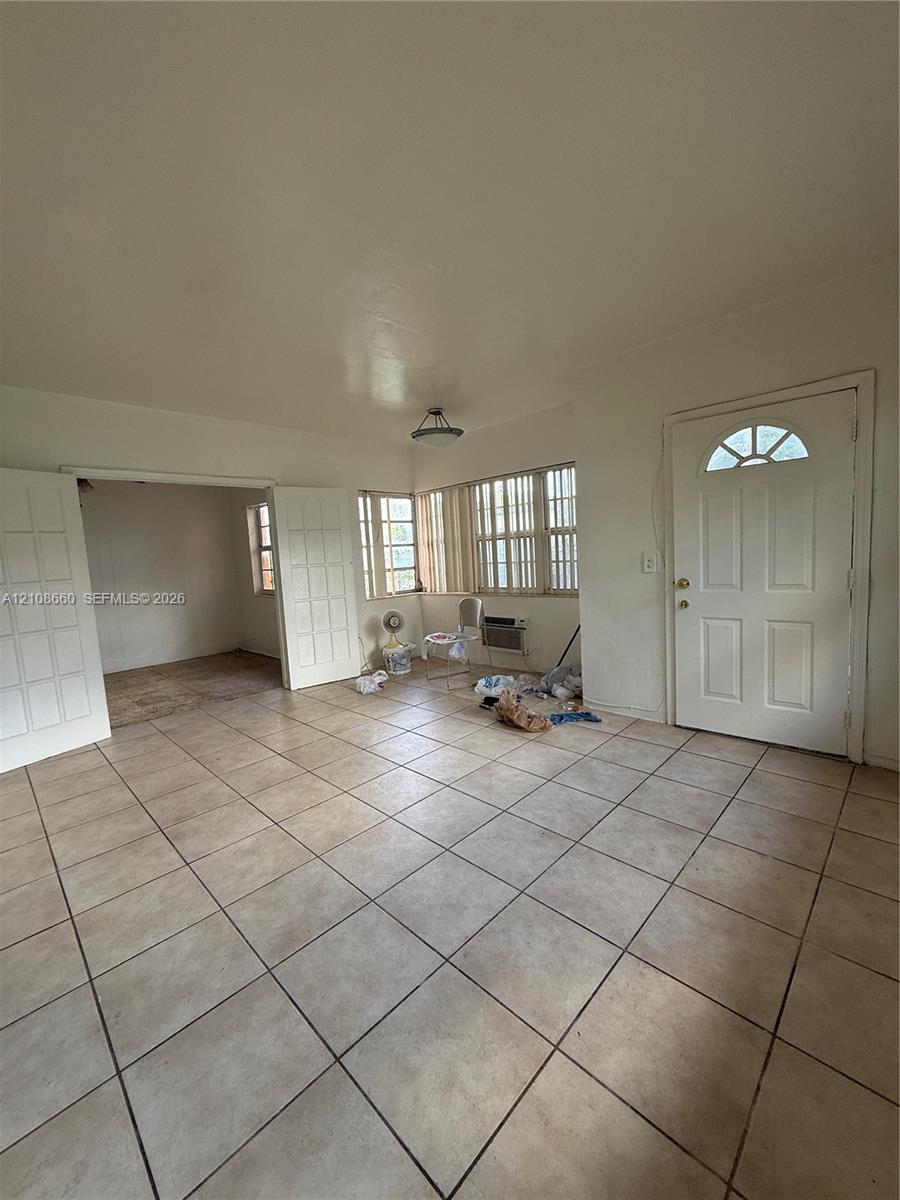   /  1564 sq. ft. $ 2026-10-18 0 foto