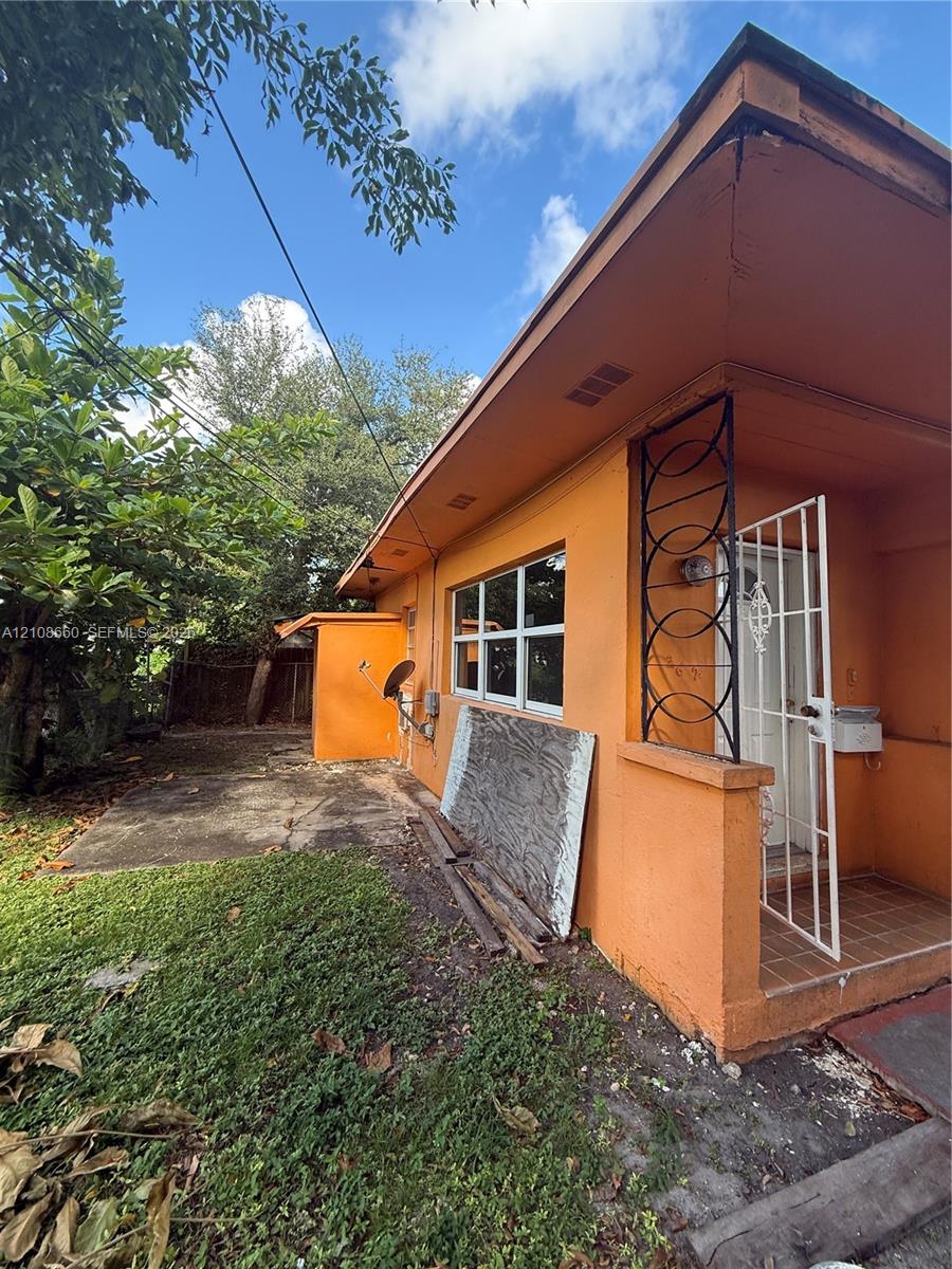   /  1564 sq. ft. $ 2026-10-18 0 foto