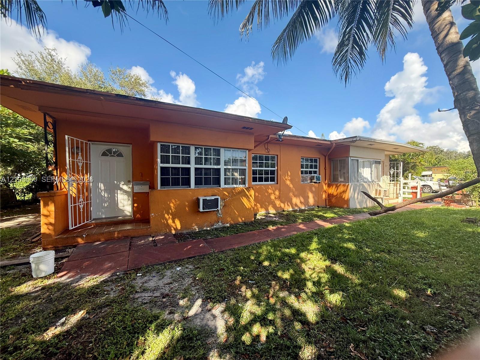   /  1564 sq. ft. $ 2026-10-18 0 foto