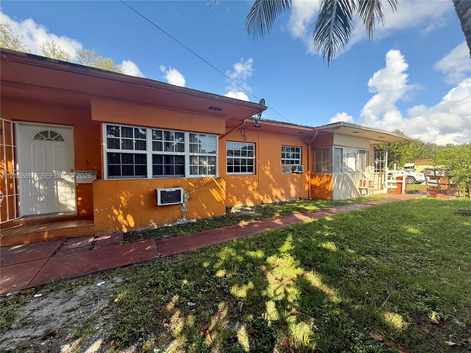   /  1564 sq. ft. $ 2026-10-18 0 foto