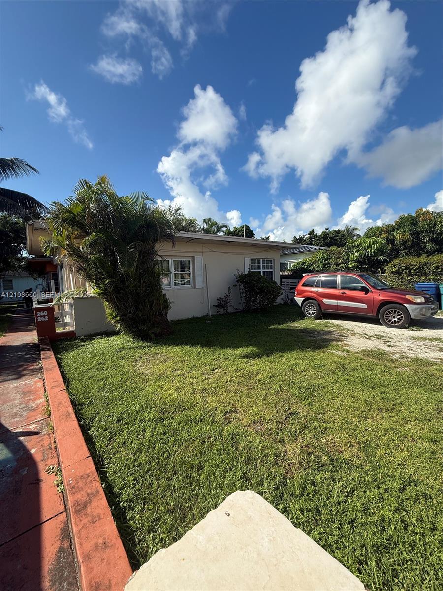   /  1564 sq. ft. $ 2026-10-18 0 foto