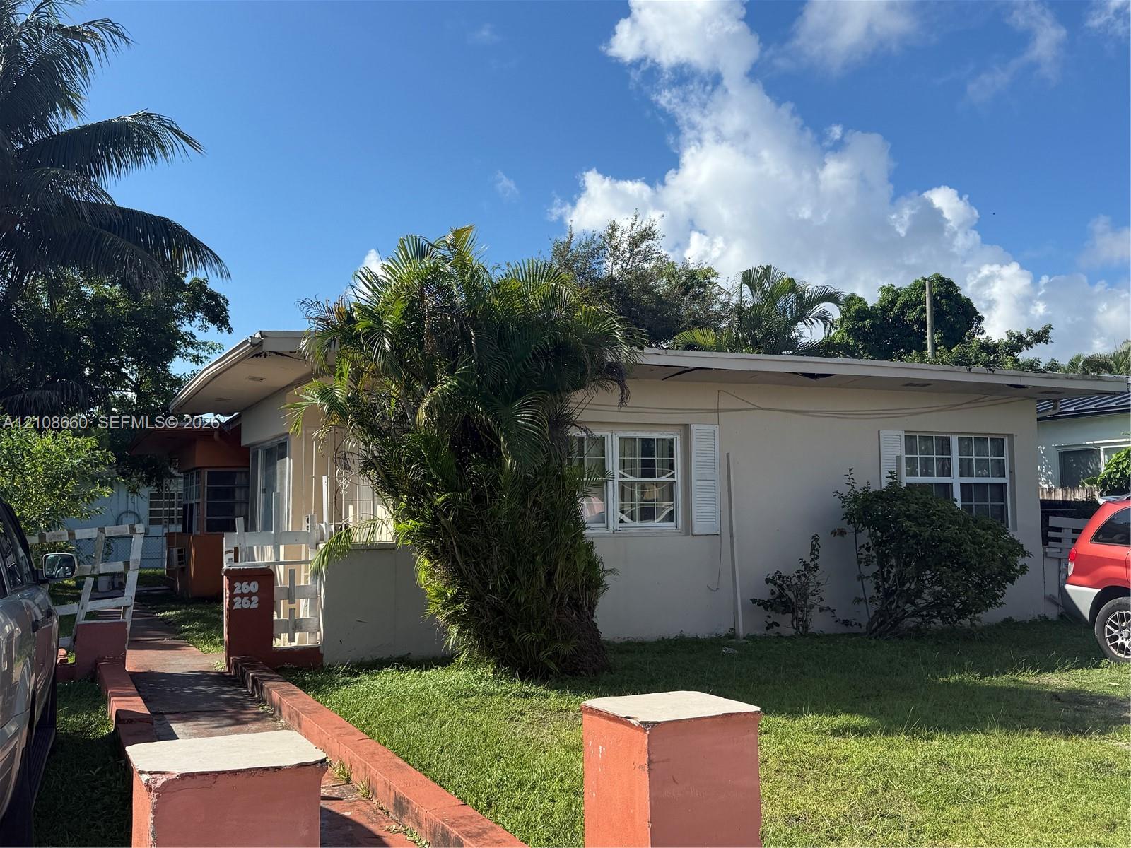   /  1564 sq. ft. $ 2026-10-18 0 foto
