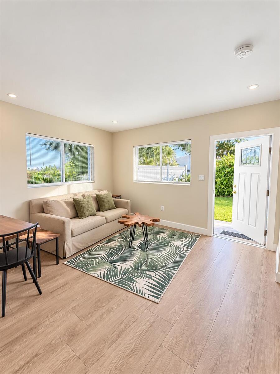 Ver detalles / 0 2594 sq. ft. $ 2026-10-19 0 foto