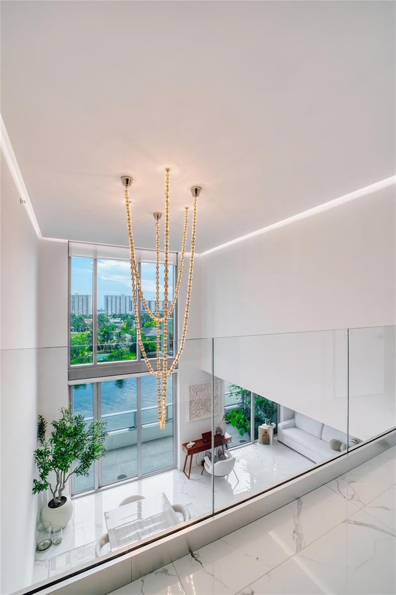 5-504 3 / 4 2795 sq. ft. $ 2026-10-19 0 foto