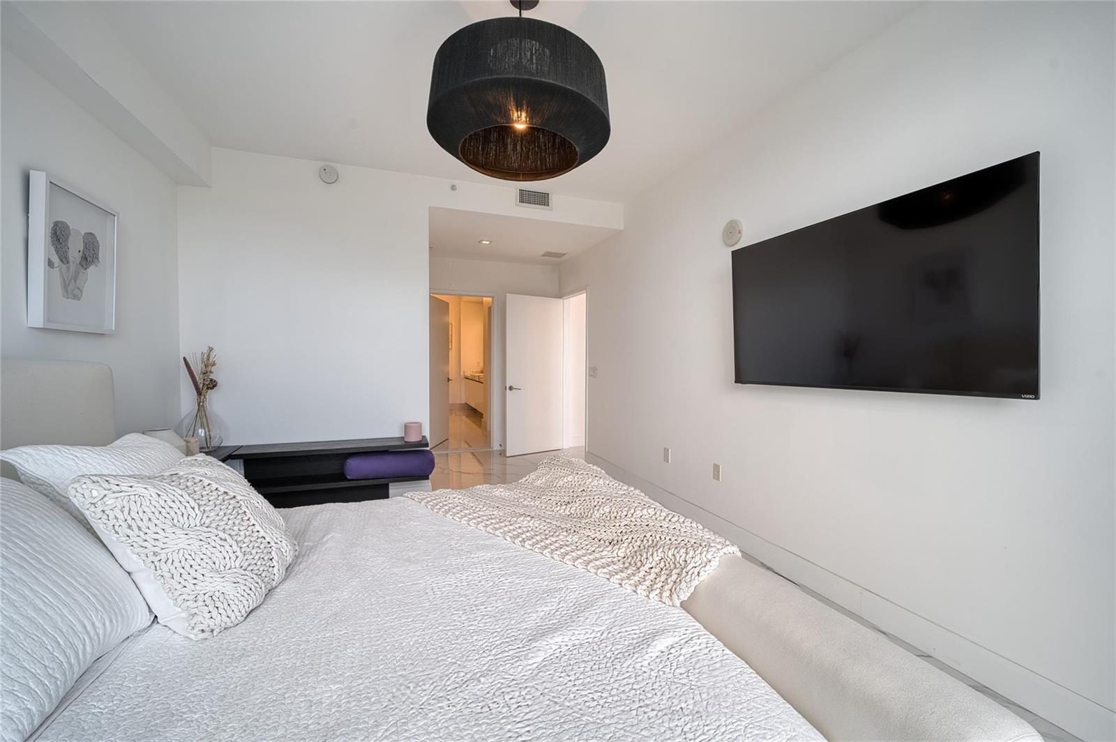 5-504 3 / 4 2795 sq. ft. $ 2026-10-19 0 foto