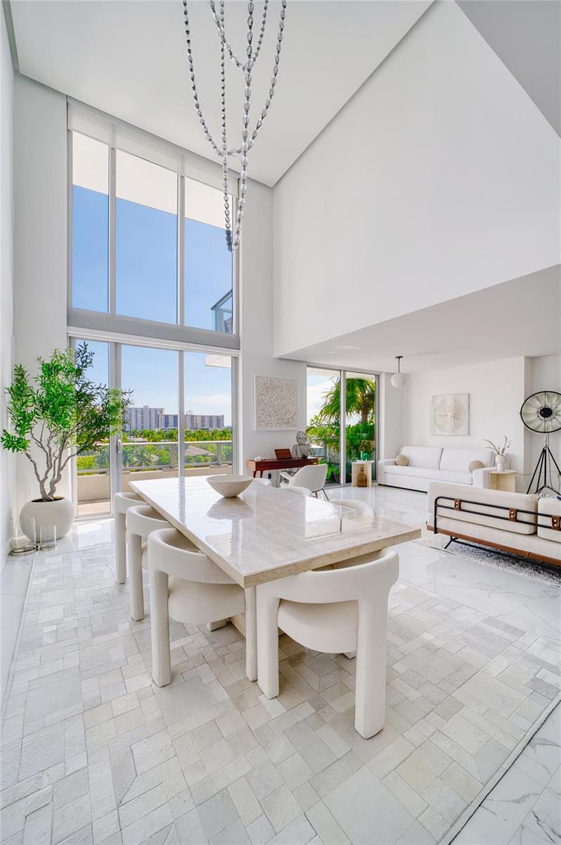 5-504 3 / 4 2795 sq. ft. $ 2026-10-19 0 foto