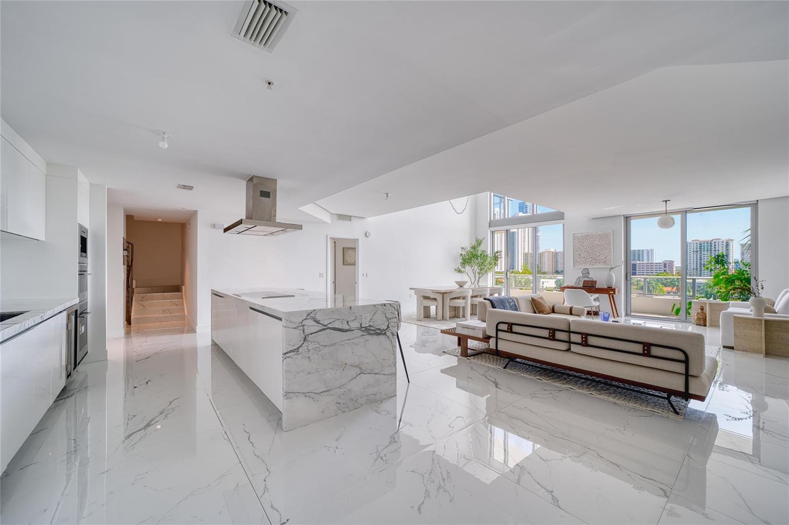 5-504 3 / 4 2795 sq. ft. $ 2026-10-19 0 foto
