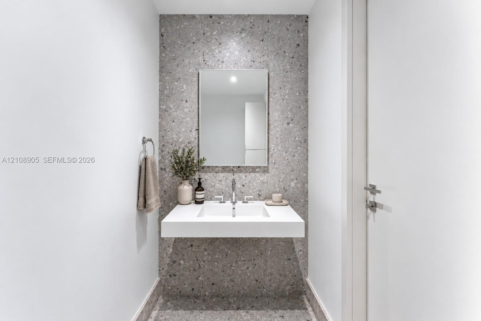 606 2 / 3 1602 sq. ft. $ 2026-10-19 0 foto