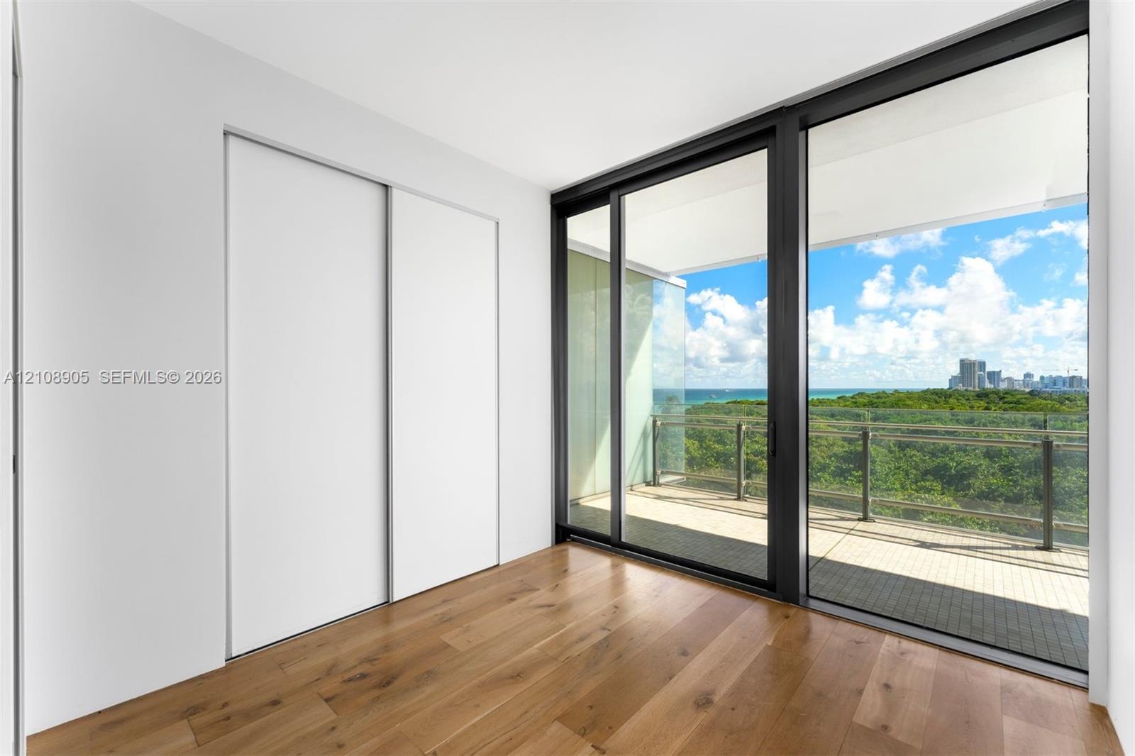 606 2 / 3 1602 sq. ft. $ 2026-10-19 0 foto