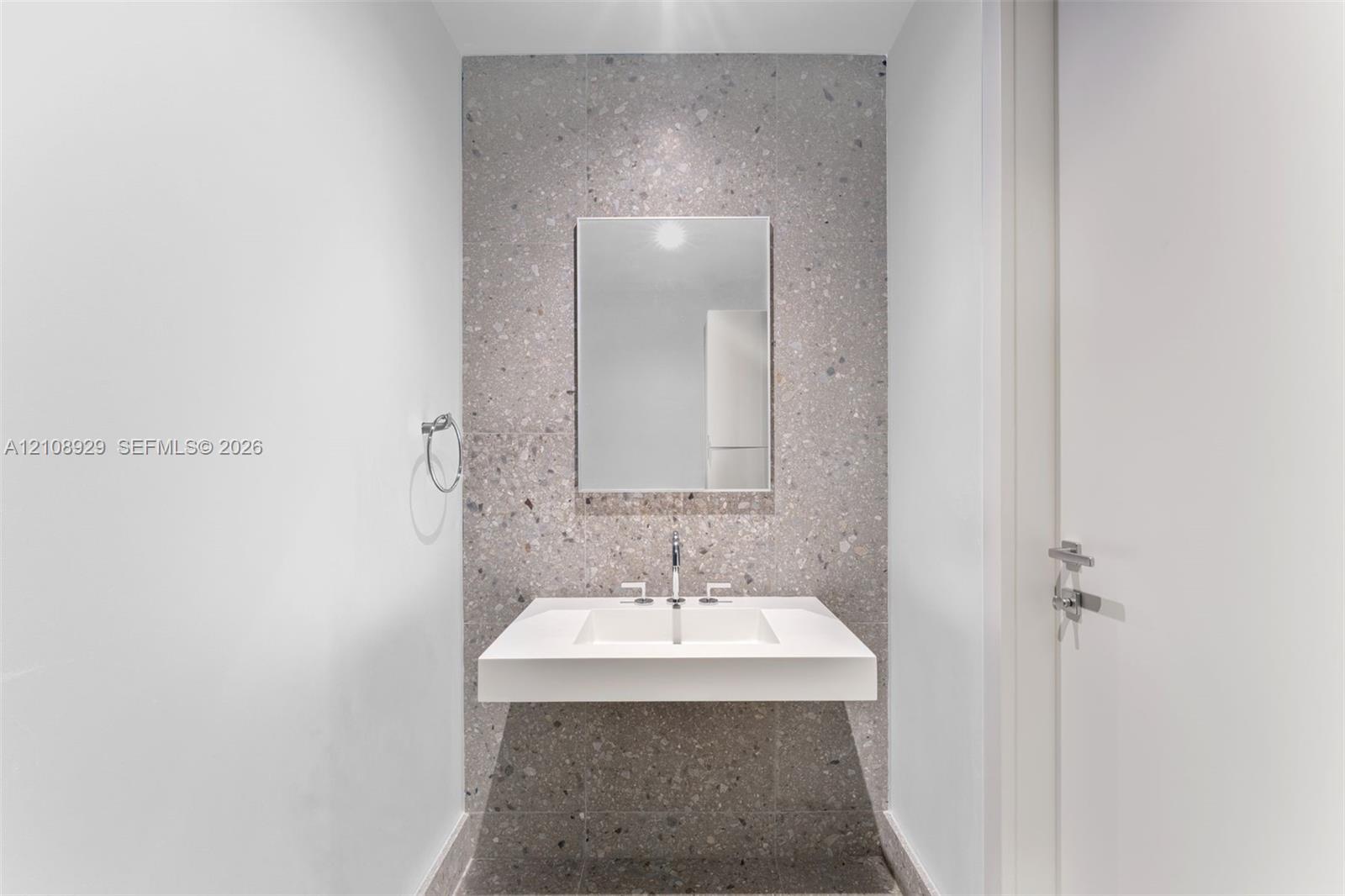 See details 606 2 / 3 1602 sq. ft. $ 2026-10-19 0 Photo