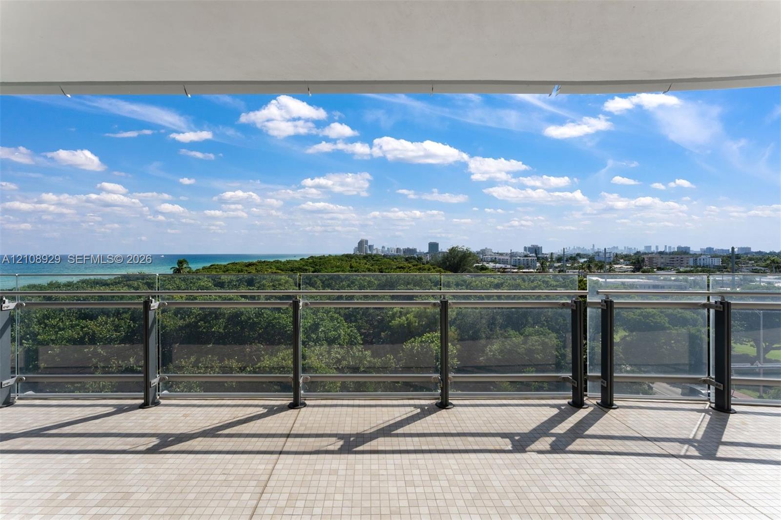 See details 606 2 / 3 1602 sq. ft. $ 2026-10-19 0 Photo