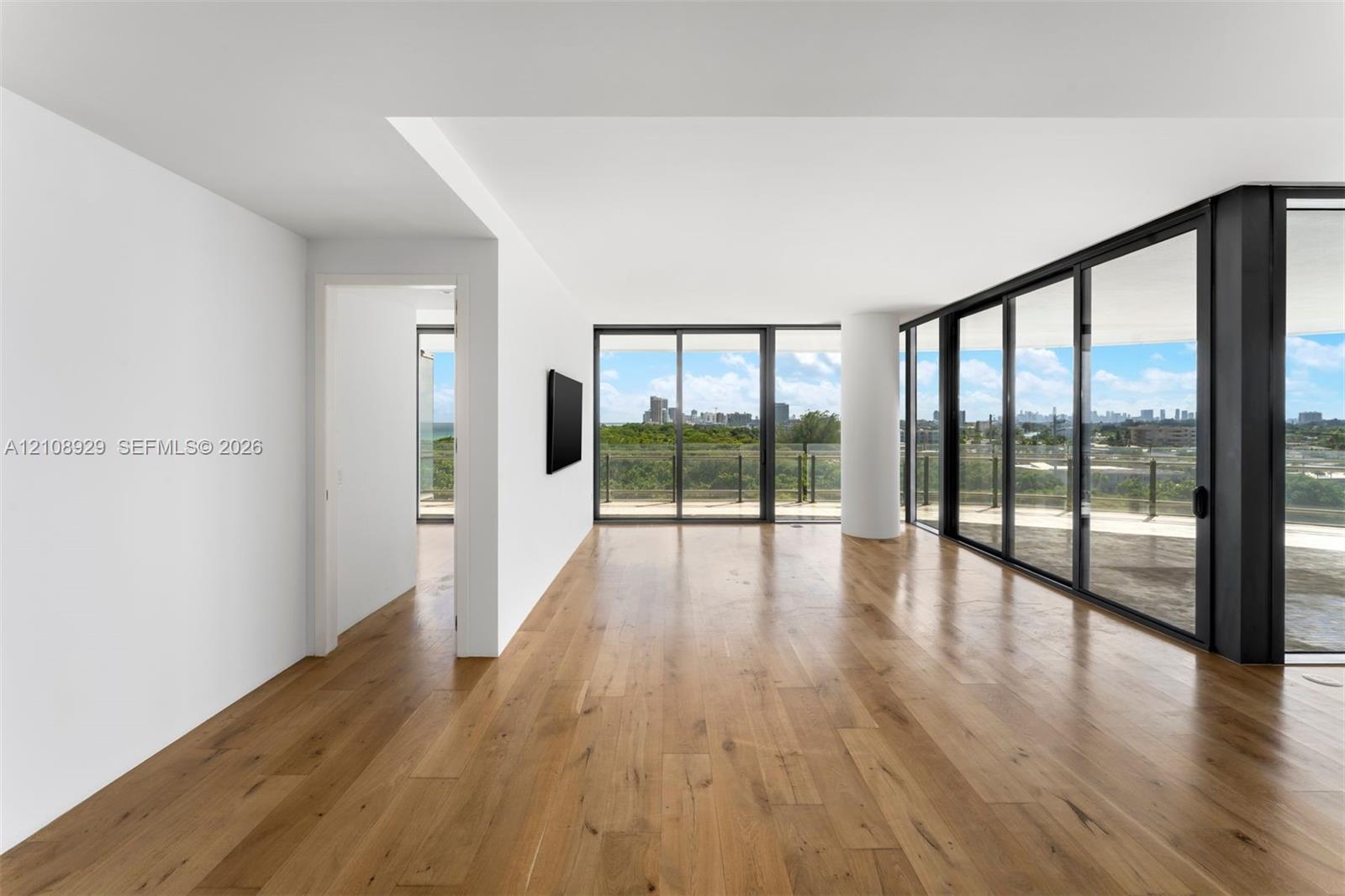 See details 606 2 / 3 1602 sq. ft. $ 2026-10-19 0 Photo