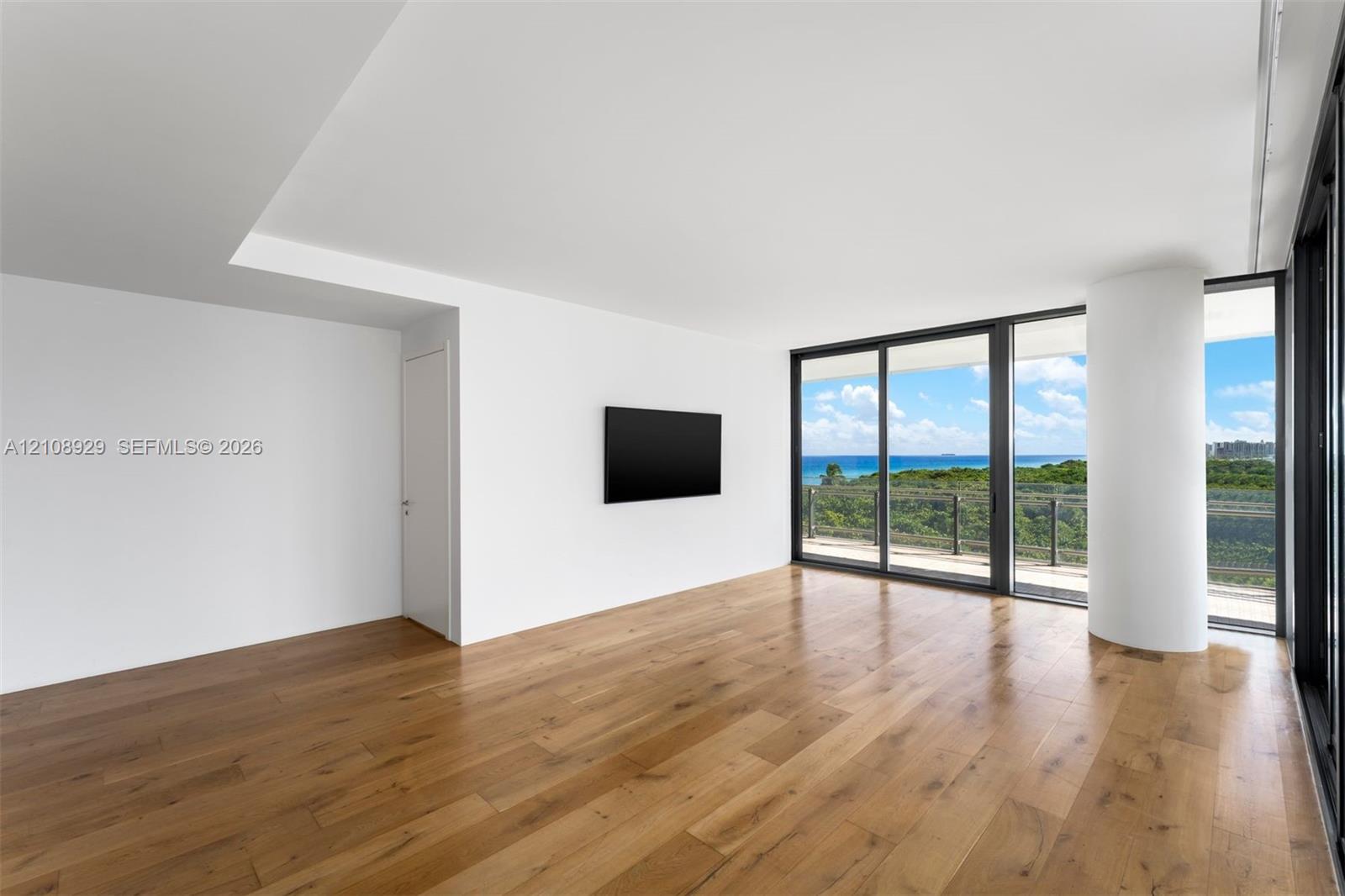 See details 606 2 / 3 1602 sq. ft. $ 2026-10-19 0 Photo
