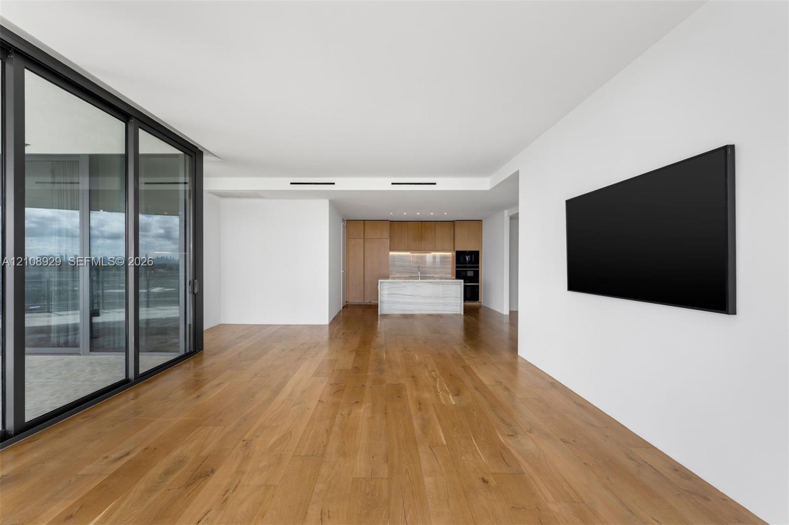 See details 606 2 / 3 1602 sq. ft. $ 2026-10-19 0 Photo