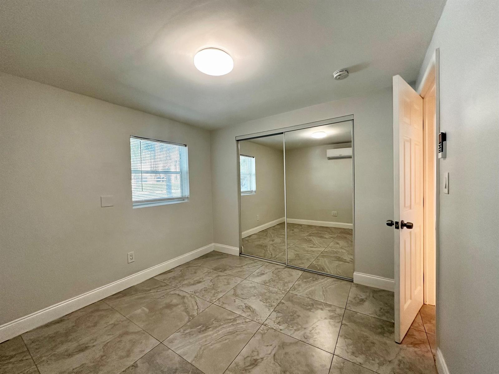   / 0 1941 sq. ft. $ 2026-10-21 0 foto