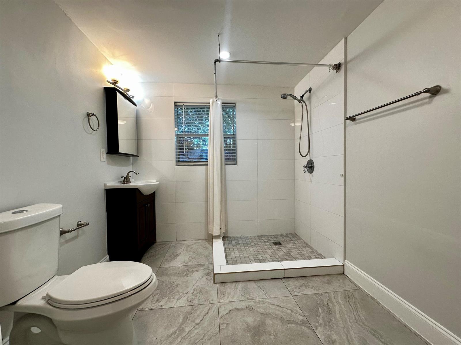   / 0 1941 sq. ft. $ 2026-10-21 0 foto