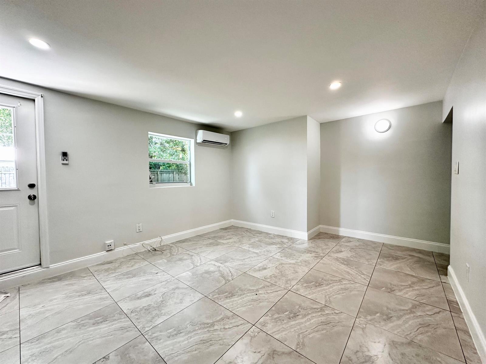   / 0 1941 sq. ft. $ 2026-10-21 0 foto