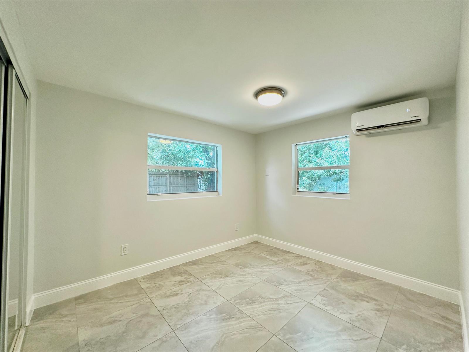   / 0 1941 sq. ft. $ 2026-10-21 0 foto