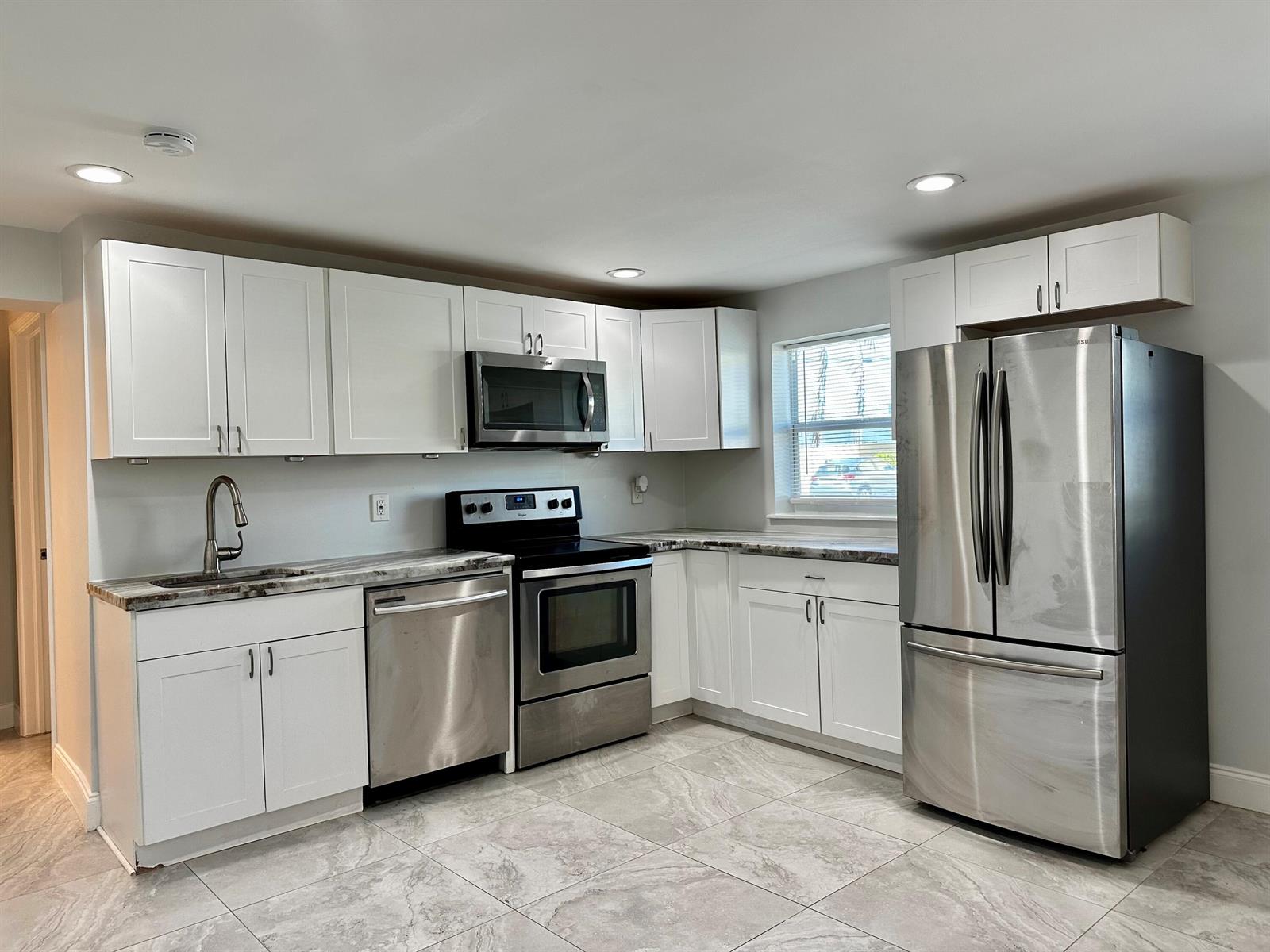   / 0 1941 sq. ft. $ 2026-10-21 0 foto