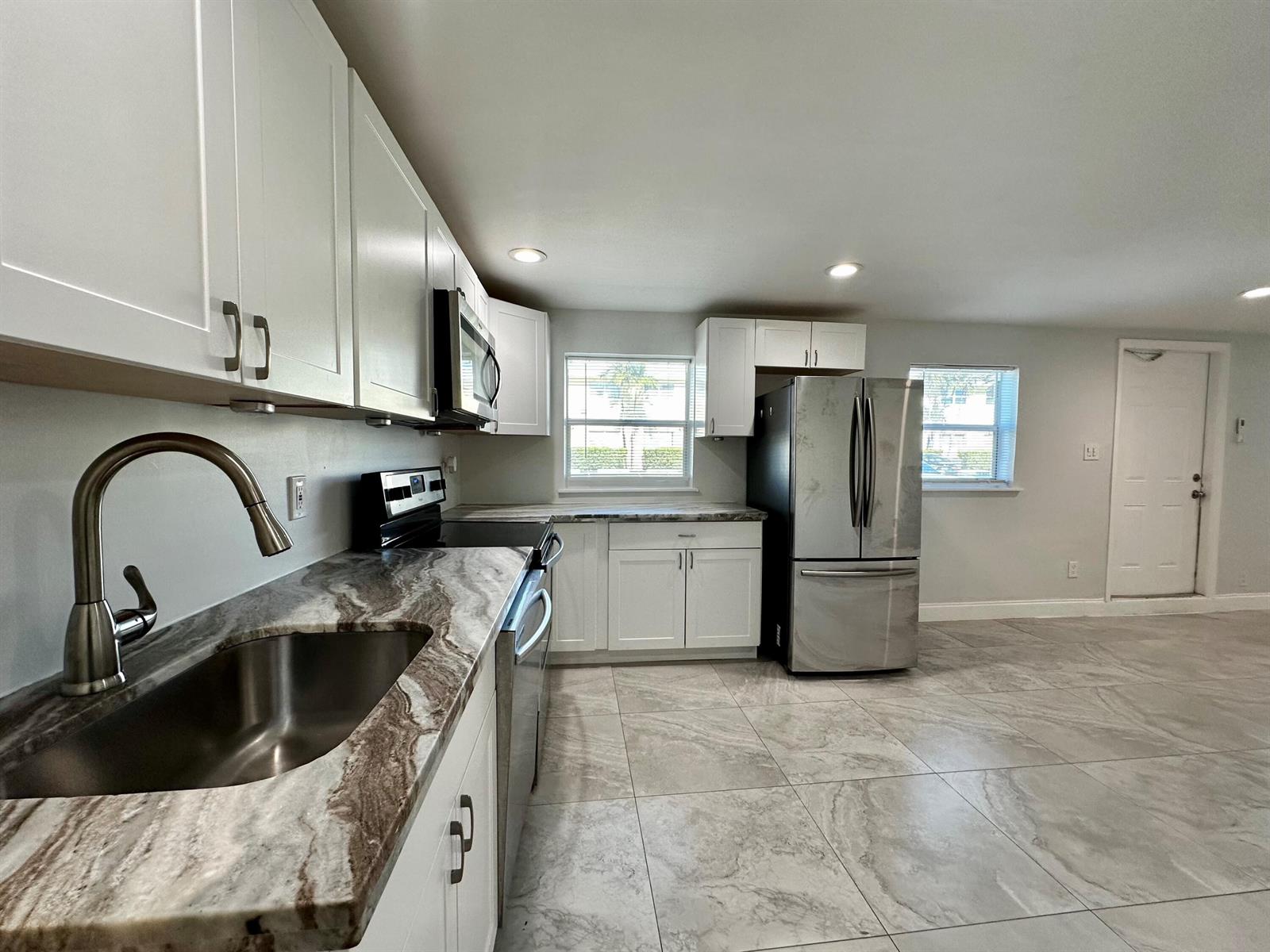   / 0 1941 sq. ft. $ 2026-10-21 0 foto