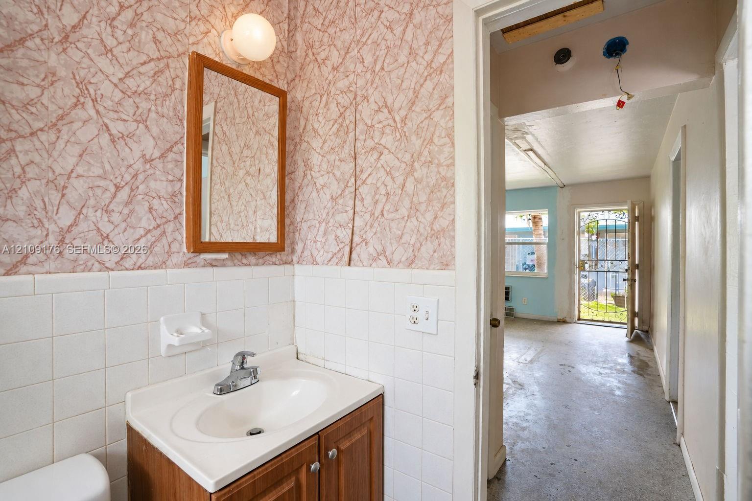   /  1739 sq. ft. $ 2026-10-19 0 foto