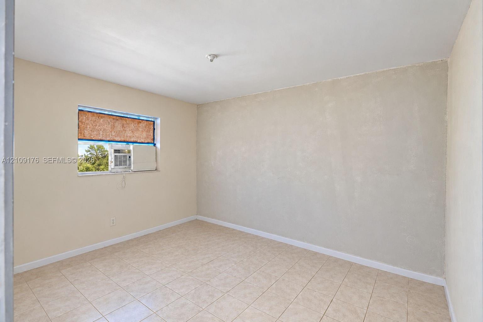   /  1739 sq. ft. $ 2026-10-19 0 foto