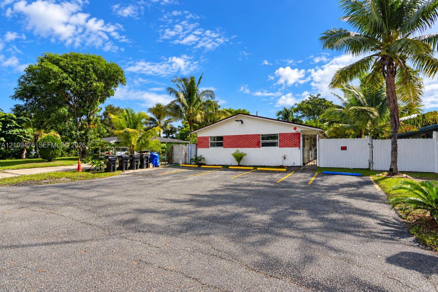   /  1739 sq. ft. $ 2026-10-19 0 foto