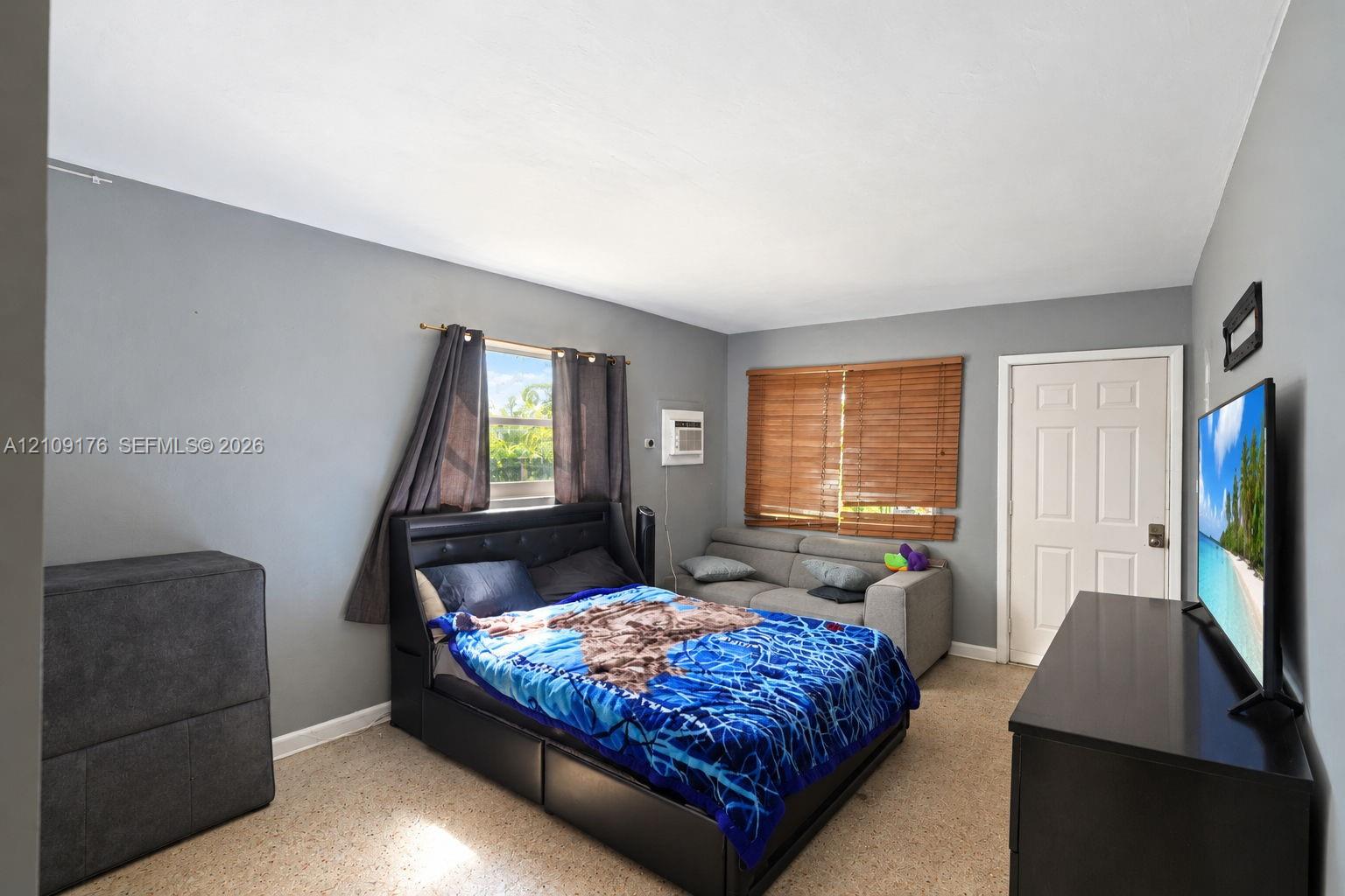   /  1739 sq. ft. $ 2026-10-19 0 foto