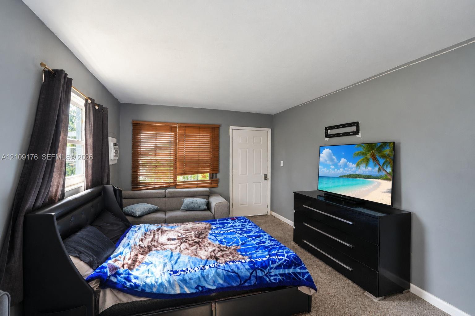   /  1739 sq. ft. $ 2026-10-19 0 foto