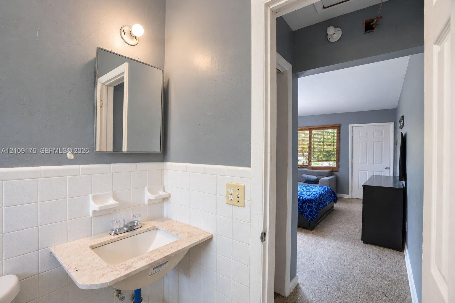   /  1739 sq. ft. $ 2026-10-19 0 foto