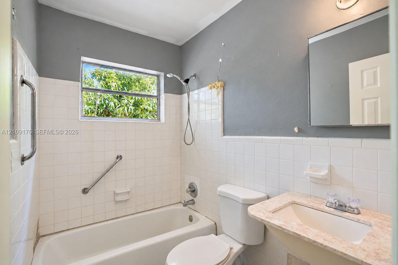   /  1739 sq. ft. $ 2026-10-19 0 foto