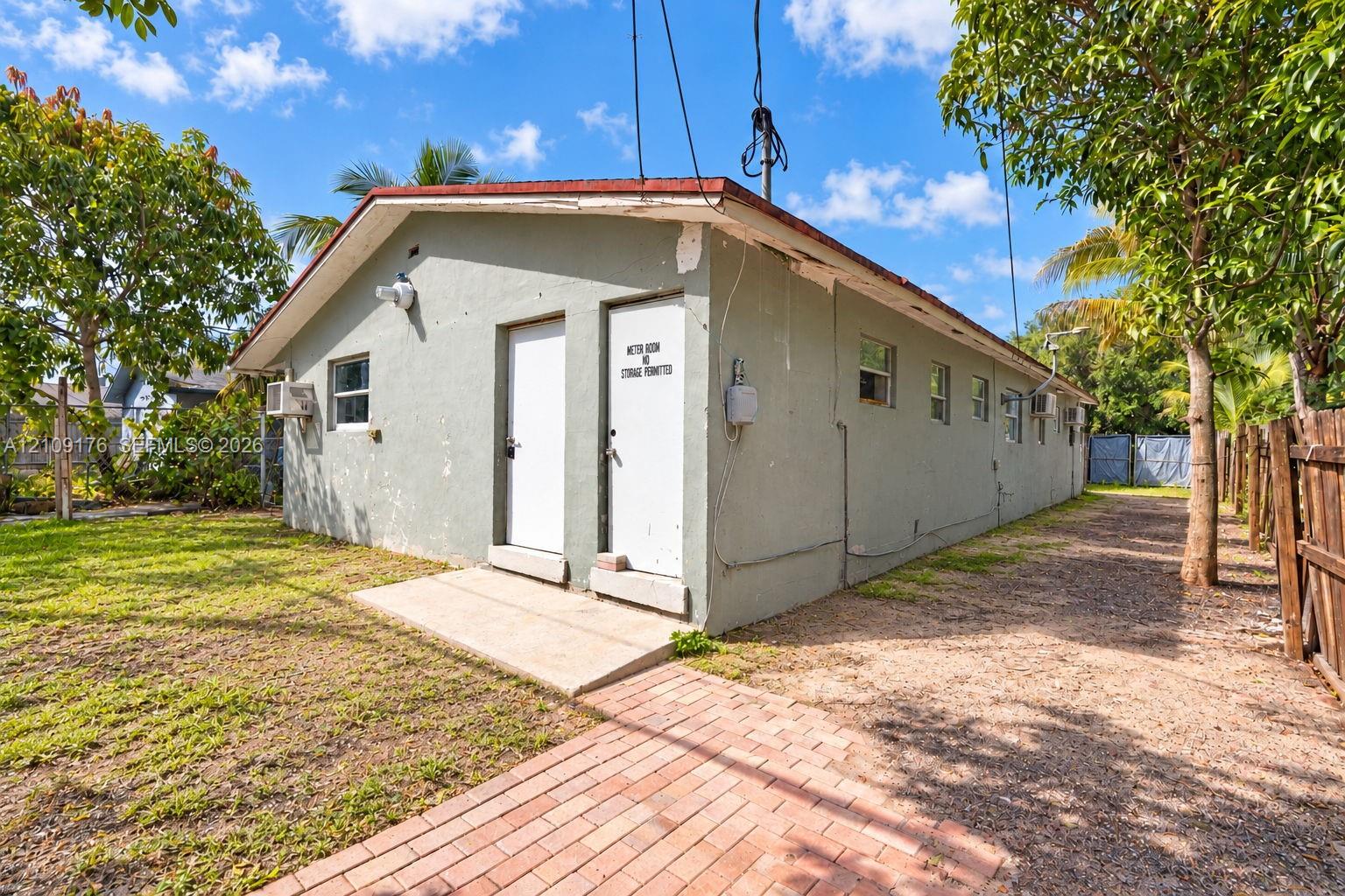   /  1739 sq. ft. $ 2026-10-19 0 foto