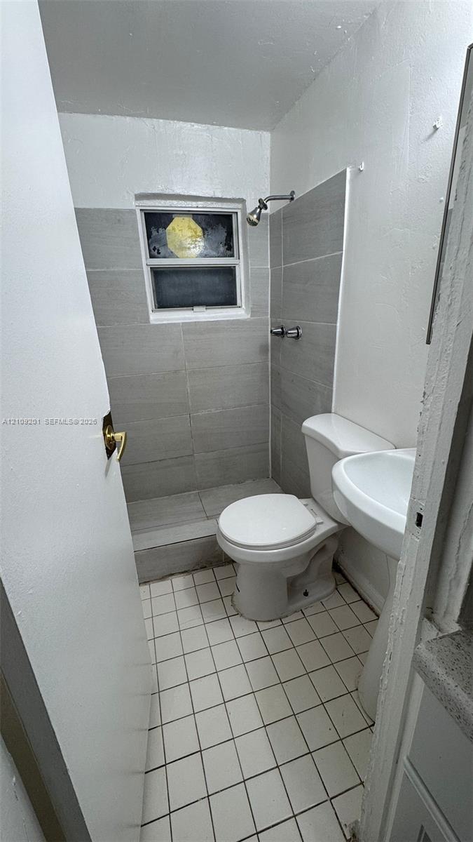   /  1600 sq. ft. $ 2026-10-19 0 foto