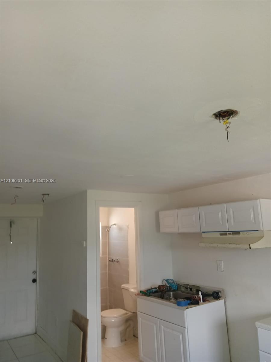   /  1600 sq. ft. $ 2026-10-19 0 foto