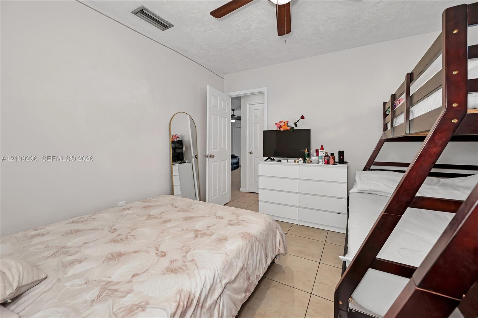 Ver detalles / 2697 sq. ft. $ 2026-10-19 0 foto