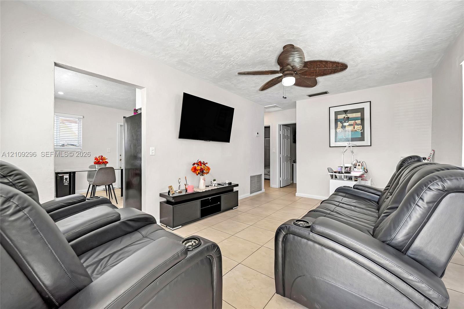Ver detalles / 2697 sq. ft. $ 2026-10-19 0 foto