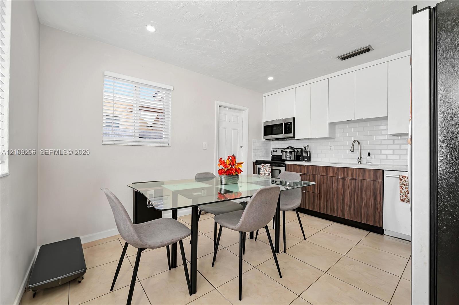 Ver detalles / 2697 sq. ft. $ 2026-10-19 0 foto
