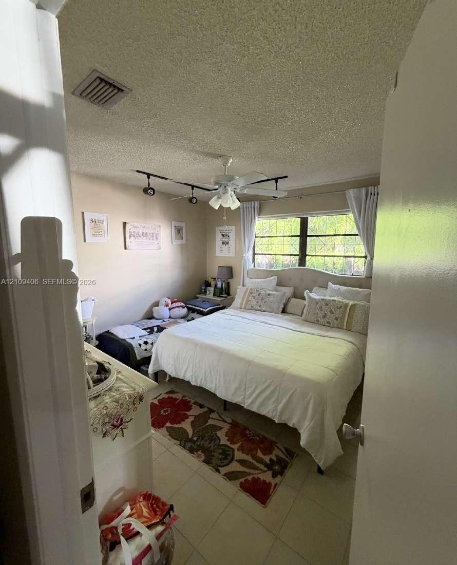 Ver detalles / 3190 sq. ft. $ 2026-10-19 0 foto