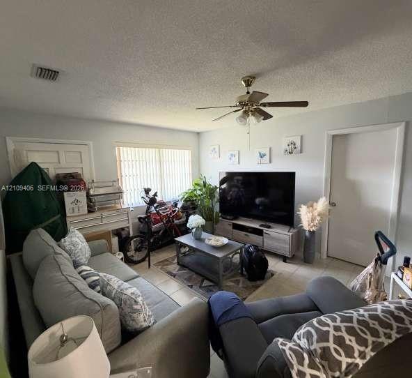Ver detalles / 3190 sq. ft. $ 2026-10-19 0 foto