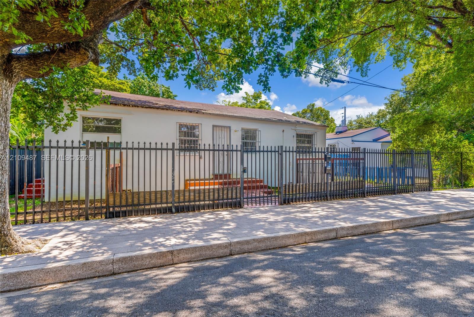   /  1419 sq. ft. $ 2026-10-20 0 foto