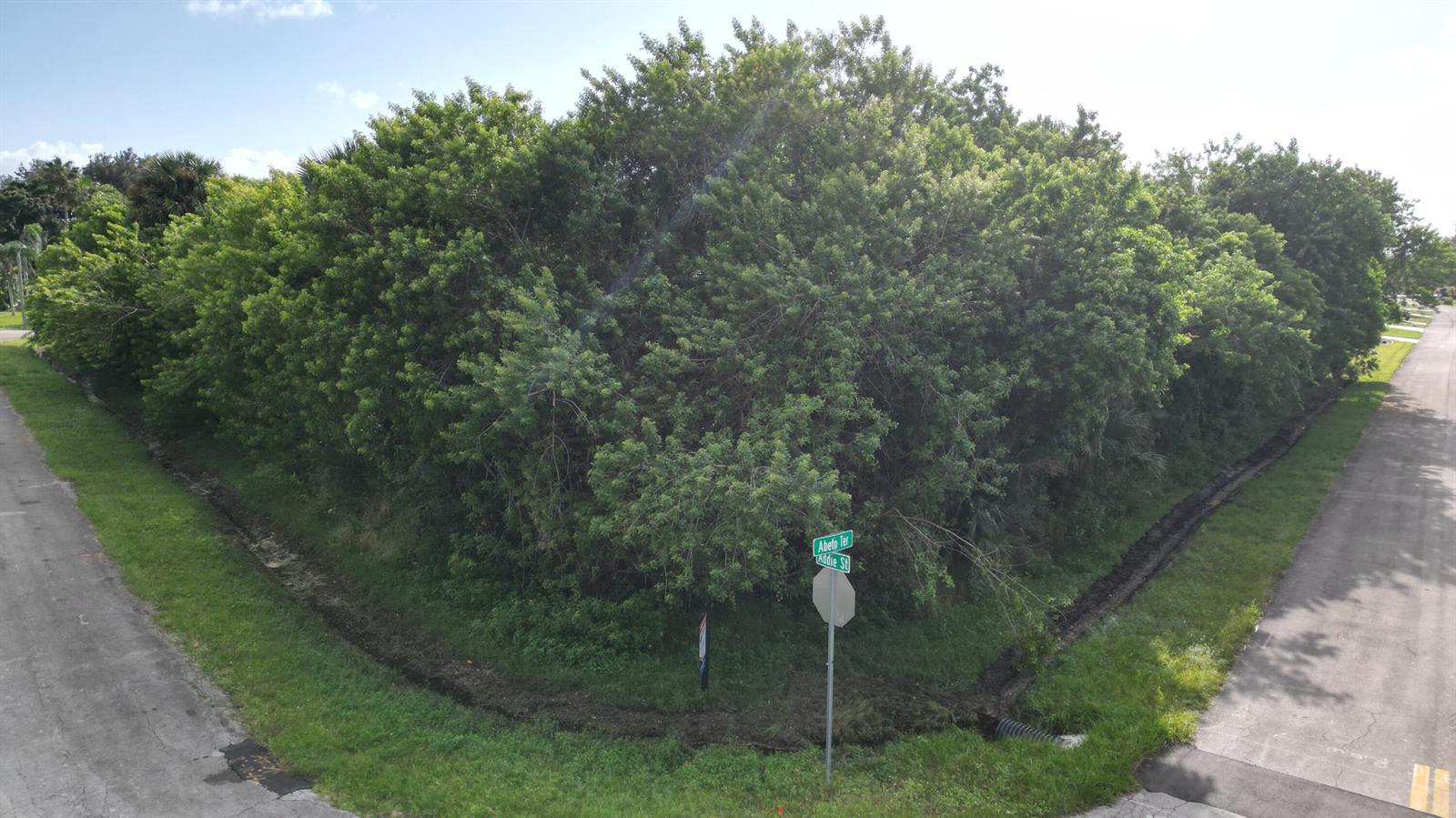   / 0  sq. ft. $ 2026-10-21 0 foto
