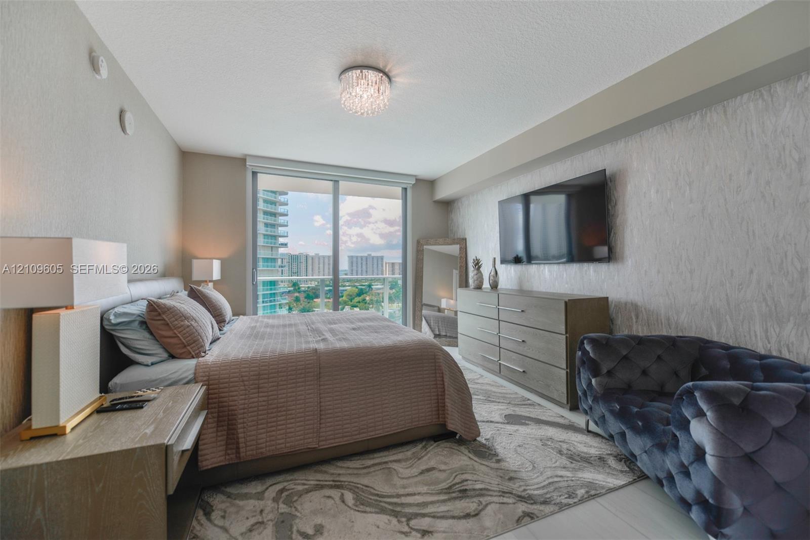 Ver detalles 4-906 2 / 3 1524 sq. ft. $ 2026-10-20 0 foto